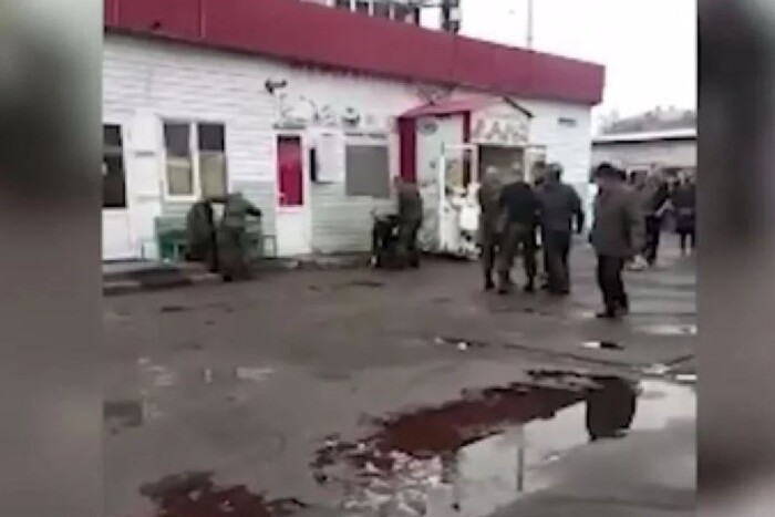 У Росії п’яні мобілізовані окупанти влаштували бійку (відео)