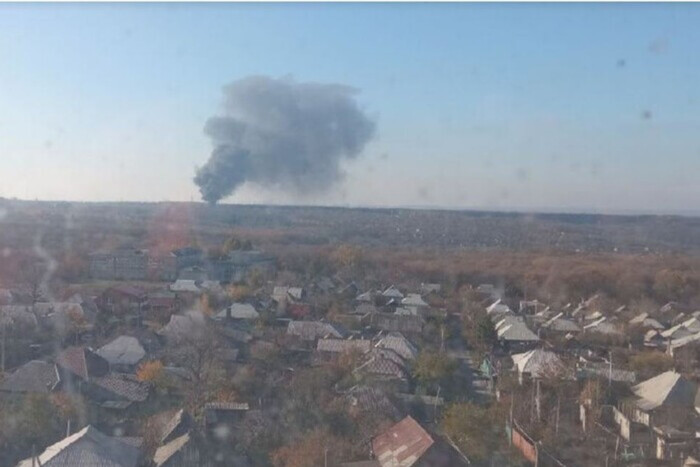 В оккупированной Ясиноватой вспыхнул большой пожар (фото)