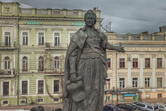 Знесення пам’ятника Катерині ІІ: Одеська ОВА повідомила подробиці