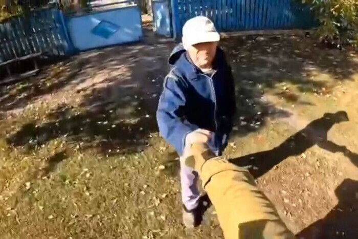 Дедушка из Херсонщины украл у рашистов гранатометы и передал ВСУ (видео)