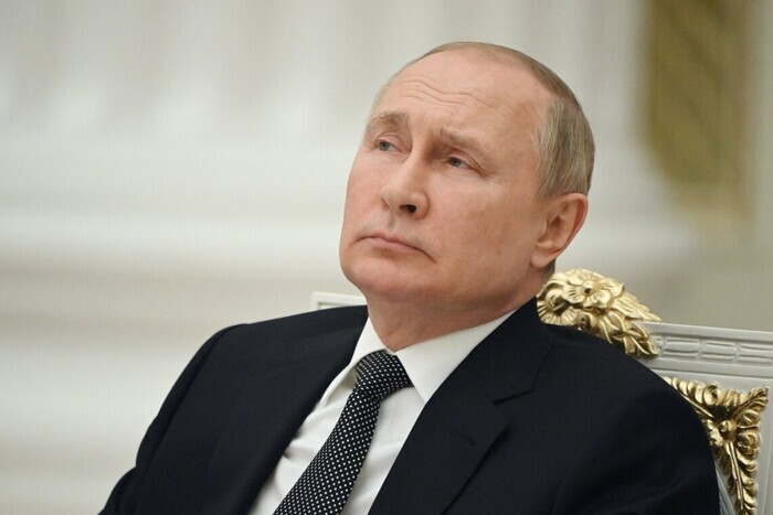 Путин хочет преследовать россиян за неофициальную информацию, не одобренную властями