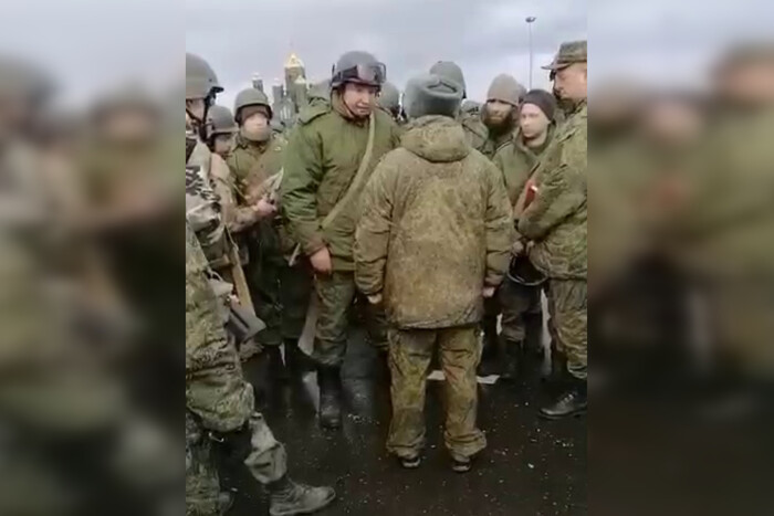 У Росії мобілізовані влаштували бунт та обматюкали офіцера (відео)