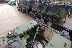 M113 – гусеничний бронетранспортер, що перебуває на озброєнні механізованих військ армії США та багатьох армій інших країн світу