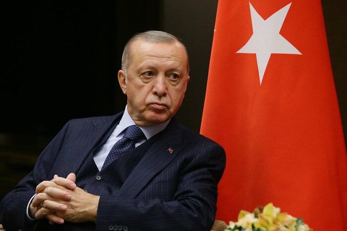 «Я маю поважати заяву Росії». Ердоган відреагував на падіння ракети у Польщі