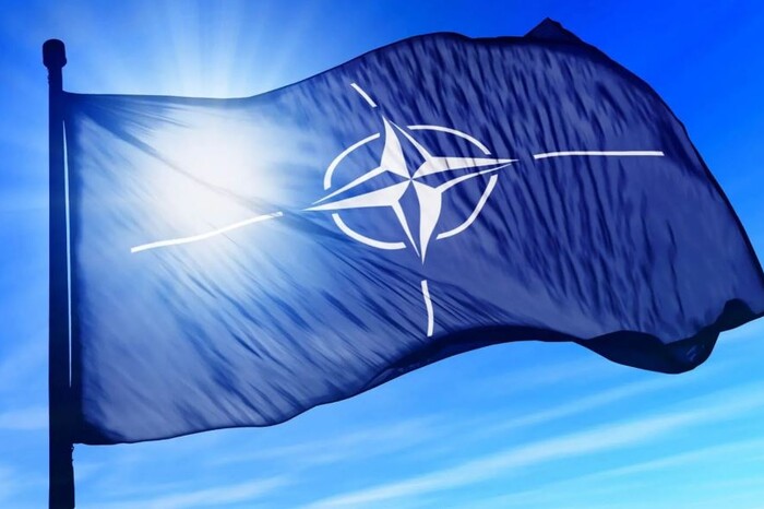 НАТО пояснило, чи закриватиме небо над Україною після інциденту в Польщі