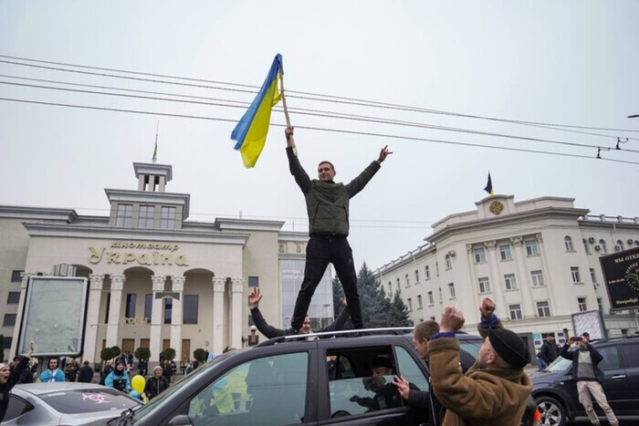 «Должны пройти эту зиму». Зеленский показал трогательные фото борьбы украинцев