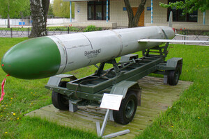 Рашисти взяли як мінімум одну Х-55, відкрутили з цієї ракети ядерну боєголовку і замість неї поставили пусту «болванку»