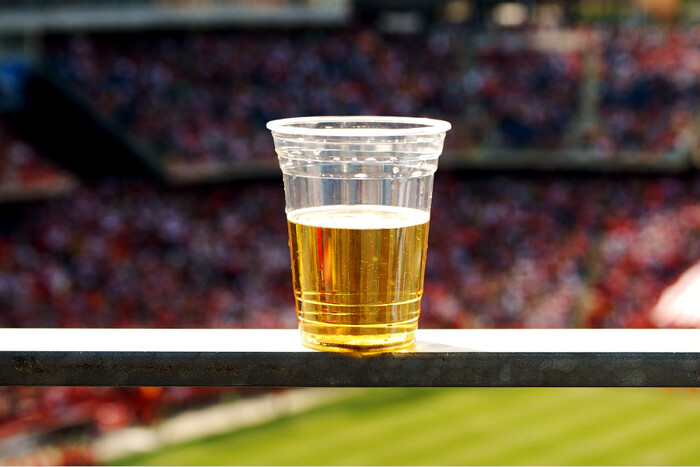 Контракт ФІФА під загрозою: Катар хоче заборонити продаж пива на стадіонах