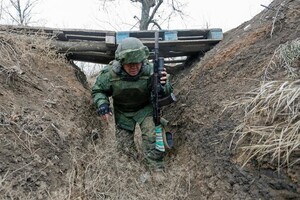 Росіяни збудували нові траншейні системи біля кордону з Кримом