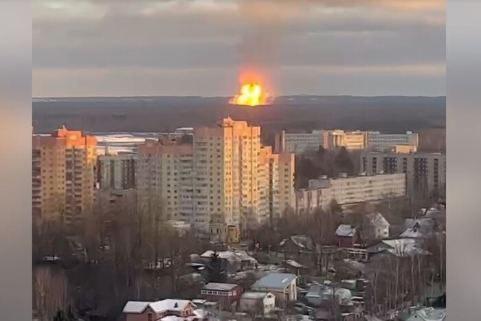 Вибух на газопроводі у Росії. Пожежу видно за кілометри (відео) 
