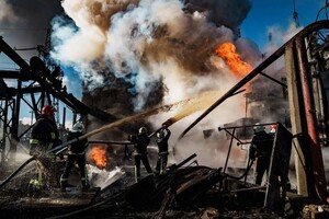 Внаслідок ворожих обстрілів постраждала інфраструктура України 