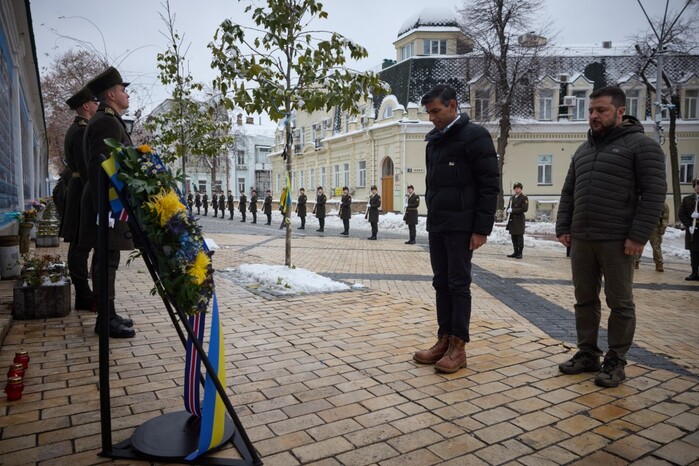 Зеленський і Сунак вшанували пам’ять українських захисників і жертв Голодомору (відео)