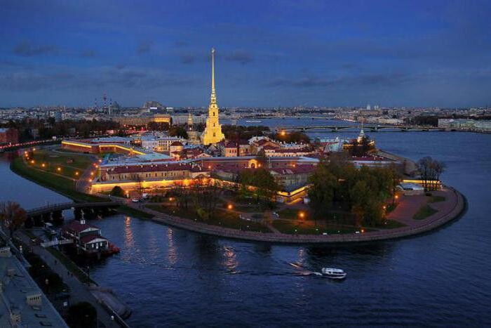 Політик із Санкт-Петербурга обурений тим, що 80% грошей, зароблених містом, Москва забирає собі