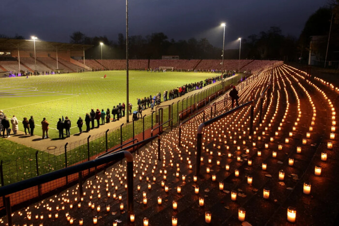 20 тис. похоронних свічок: у Німеччині пройшов тихий протест проти мундіалю у Катарі