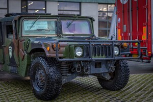 Люксембург передає Україні декілька броньованих автомобілів Humvee 