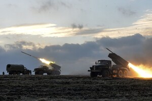 Рашисти обстрілюють Дніпропетровщину із «Градів» та важкої артилерії