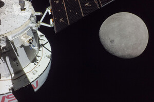 Корабель «Оріон» показав, як виглядає Місяць