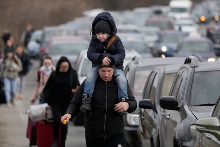 ВОЗ прогнозирует новую волну беженцев из Украины: дома покинут миллионы людей