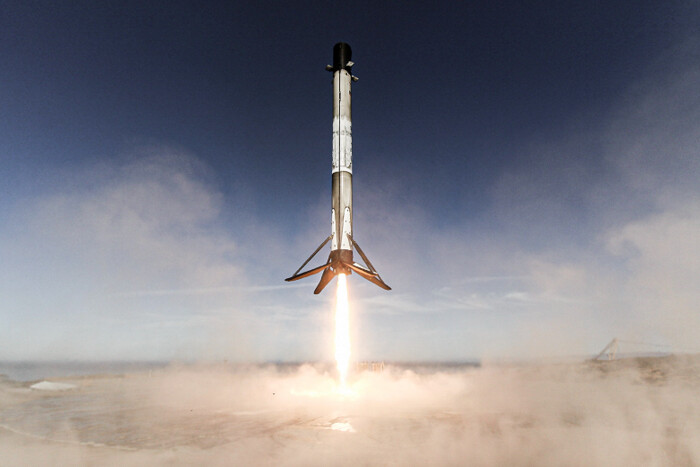 Компанія SpaceX запустила ракету з європейським супутником зв'язку 