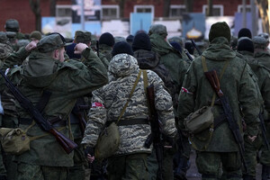 На оккупированных территориях РФ мобилизует мужчин призывного возраста
