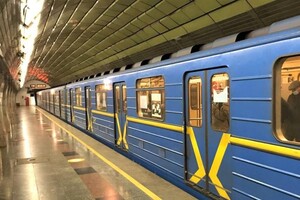 Близько 15:15 в КМДА заявила, що метро почне відновлювати роботу у звичному режимі