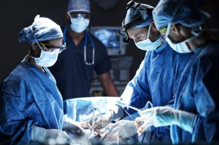 У Черкасах лікарі без світла провели операції з пересадки нирок