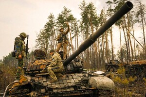 Росія вже втратила в Україні 2898 танків