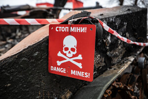 На Миколаївщині працівники ДСНС підірвались на російських мінах