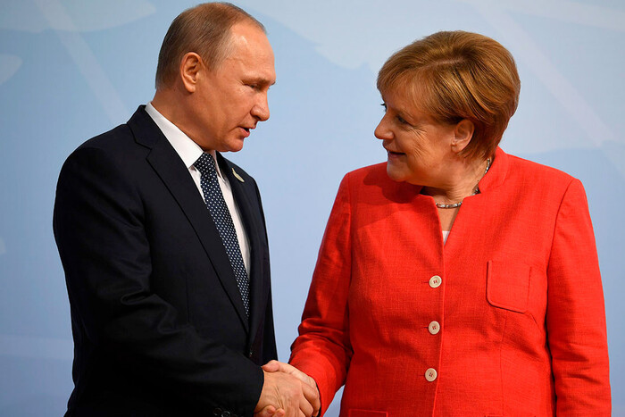 Меркель знайшла виправдання, чому не змогла відмовити Путіна від війни