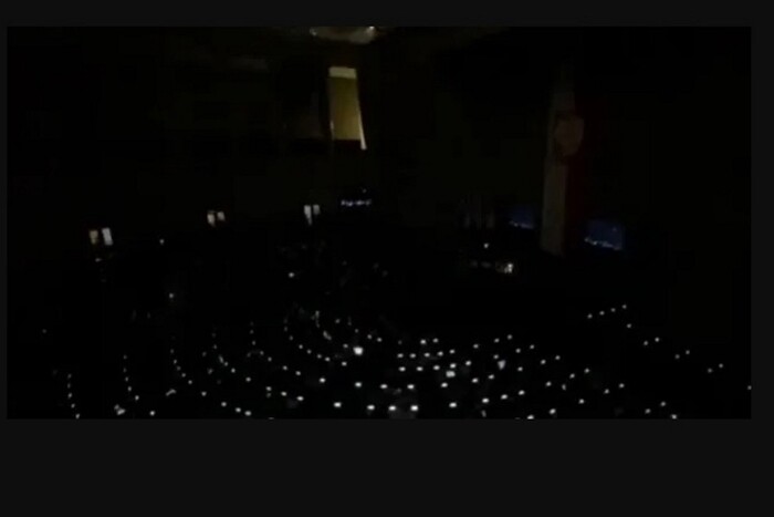 Засідання Парламентської асамблеї ОБСЄ розпочалося у темряві