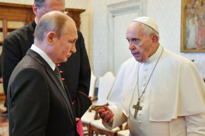 Війна Росії з Україною: Папа Римський пояснив, чому не критикує особисто Путіна
