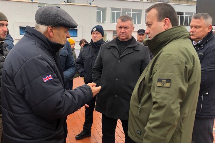 «Ситуація – дуже складна»: чиновники відвідали атакований рашистами Ладижин