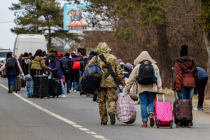 Болгарские гостиницы готовятся выселять украинских беженцев: подробности