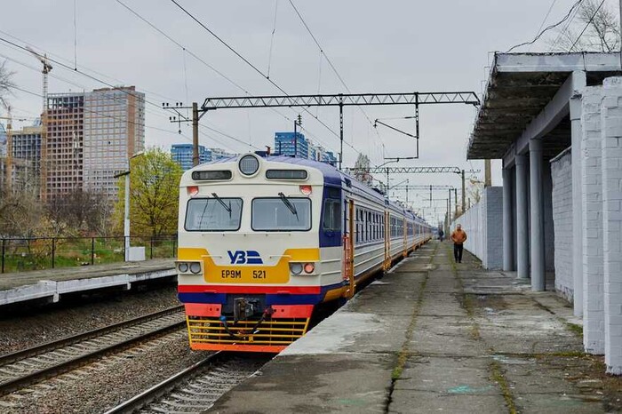 Станції кільцевої електрички у Києві отримають нові назви (список)