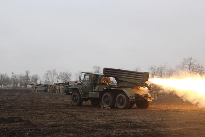 Війна в Україні: НАТО інвестуватиме у виробництво боєприпасів радянського зразка