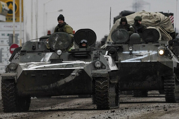 Рашисты сдают оружие и бегут из Украины – перехват ГУР