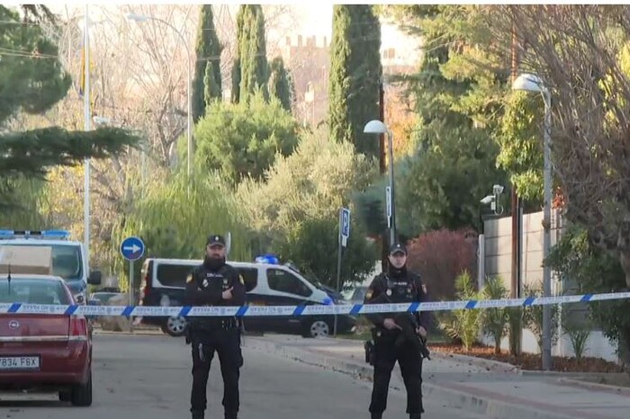 Правоохоронці повідомили, що було в пакунку, який отримало посольство України в Іспанії