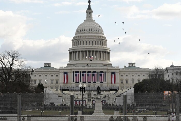 Американські сенатори проведуть секретний брифінг щодо допомоги Україні