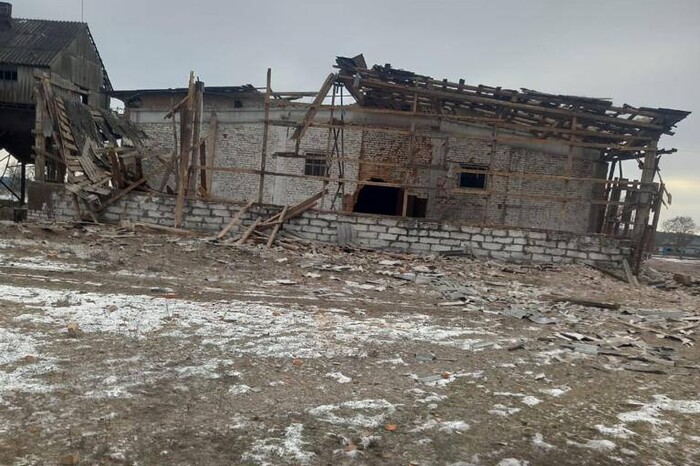 На Сумщині окупанти вщент зруйнували склади агропідприємства (фото)