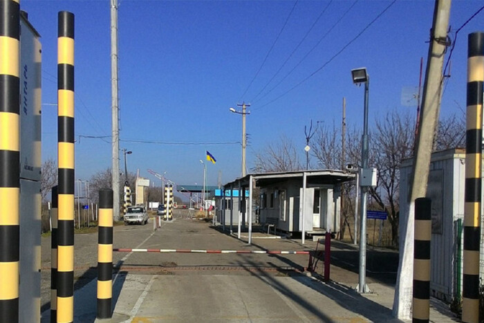 На кордоні з Молдовою призупинили роботу п'ять пунктів пропуску