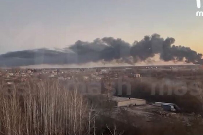 Пожежа на аеродромі у Курську: з'явилося нове відео