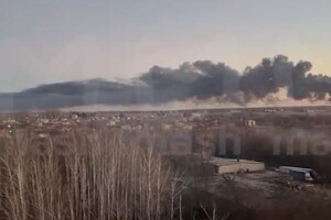 Пожежа на аеродромі у Курську: з'явилося нове відео