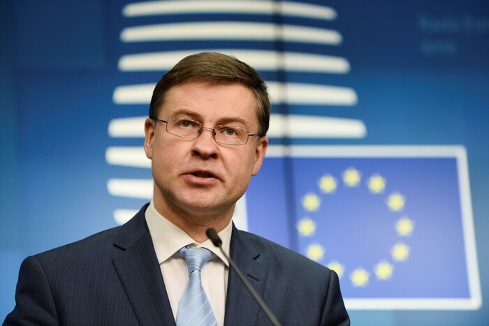 Угорщина заблокувала виділення Україні €18 млрд. Єврокомісія відреагувала