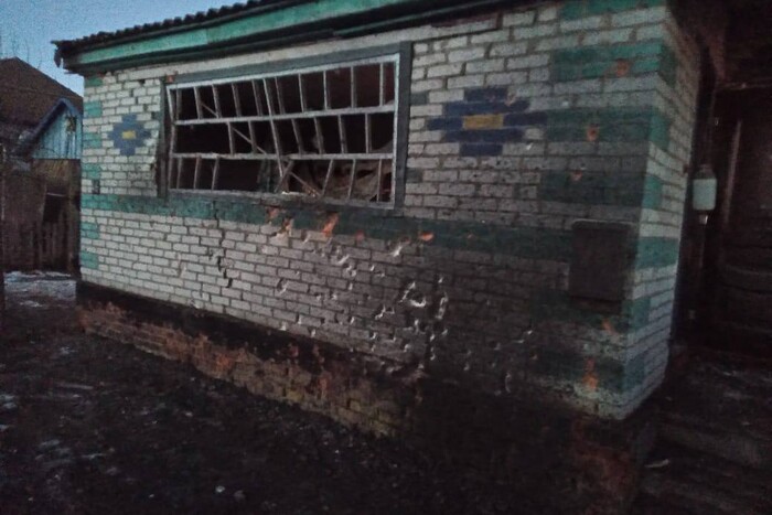 Окупанти з «Градів» обстріляли житлові будинки на Сумщині. Є поранені (фото)