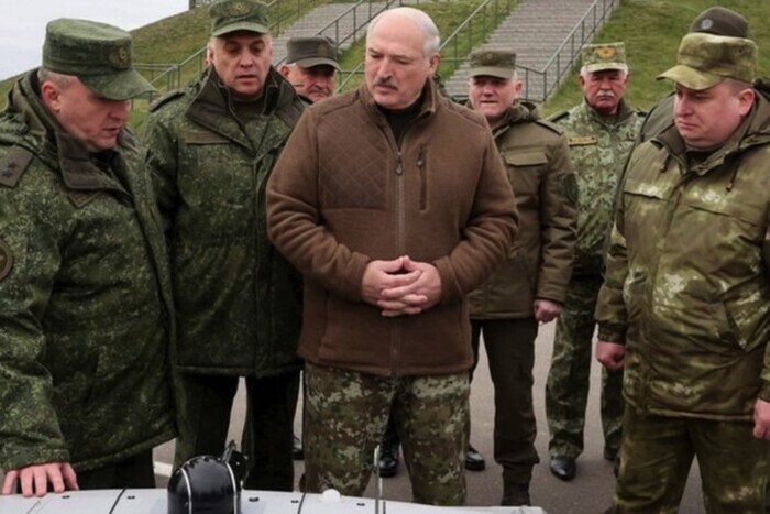 Лукашенко хочет ввести смертную казнь для военных и чиновников
