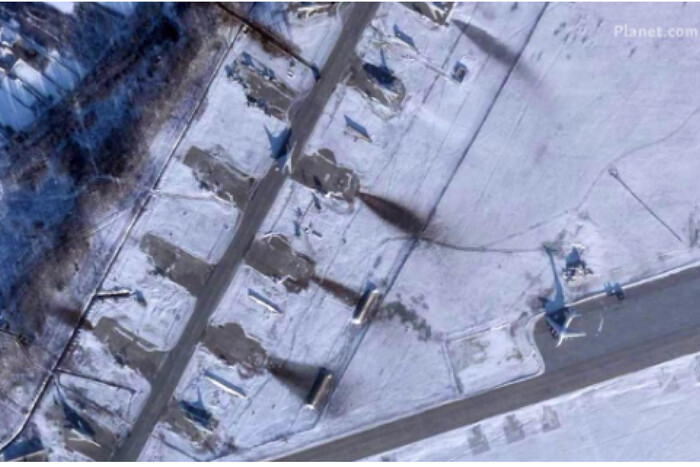 Вибухи у Рязані: з аеродрому зникло щонайменше 9 бомбардувальників (фото)