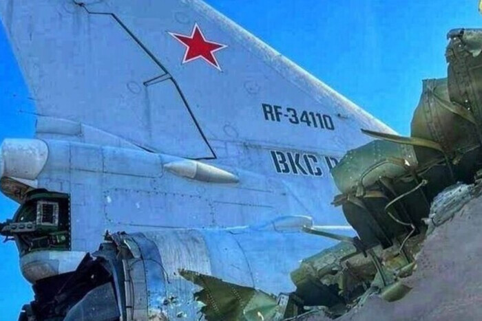 Взрывы на авиабазах России: ВСУ назвали вероятную причину исчезновения 10 самолетов