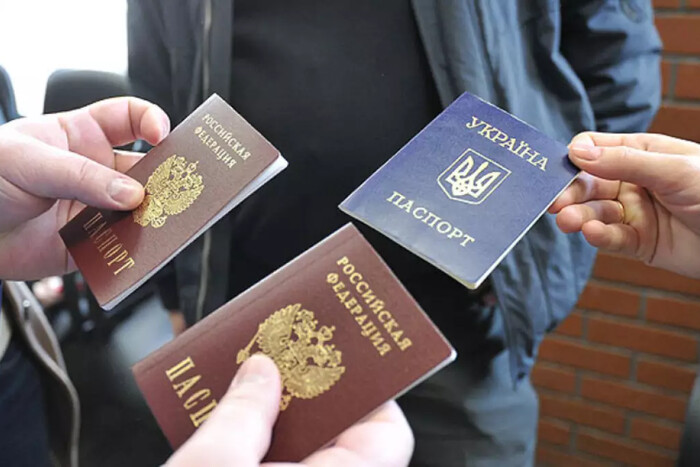 Євросоюз ухвалив рішення стосовно паспортів, які Путін роздав на окупованих територіях