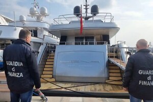 В Італії загадково зникла підсанкційна яхта російського олігарха – The Guardian