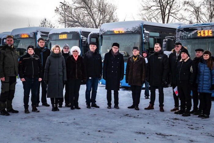 Естонія відправила Україні 11 автобусів з генераторами (фото)